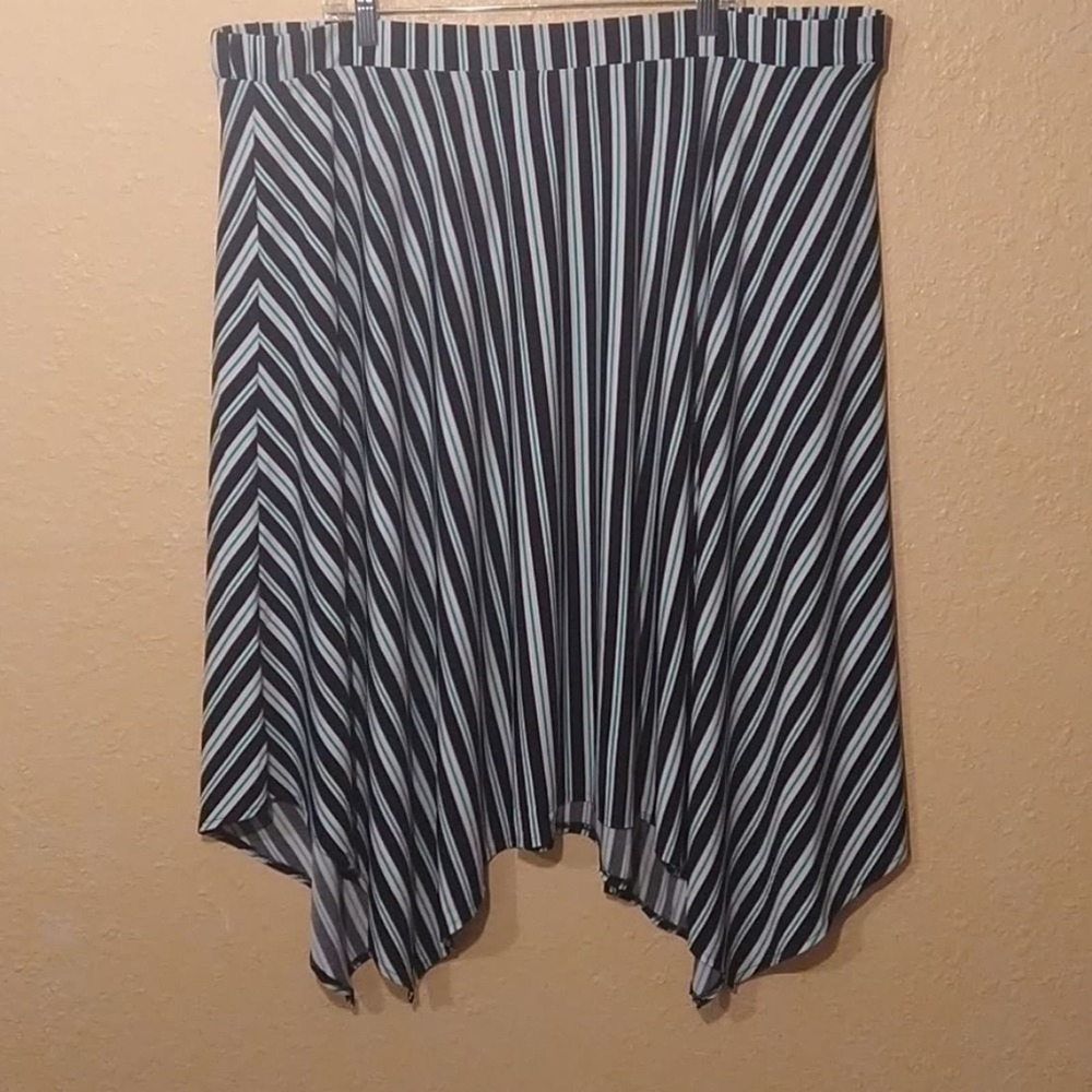 Lane‎ Bryant Asymmetrical Hem Striped Skirt NWT
